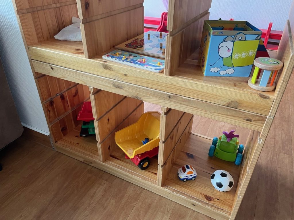 Spielregal Spielzeug